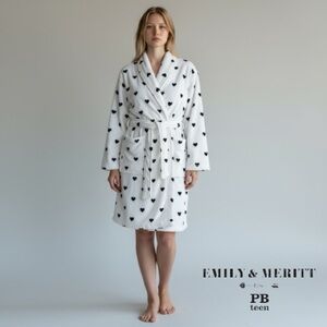 Pottery Barn Teen White Robe with Black Hearts